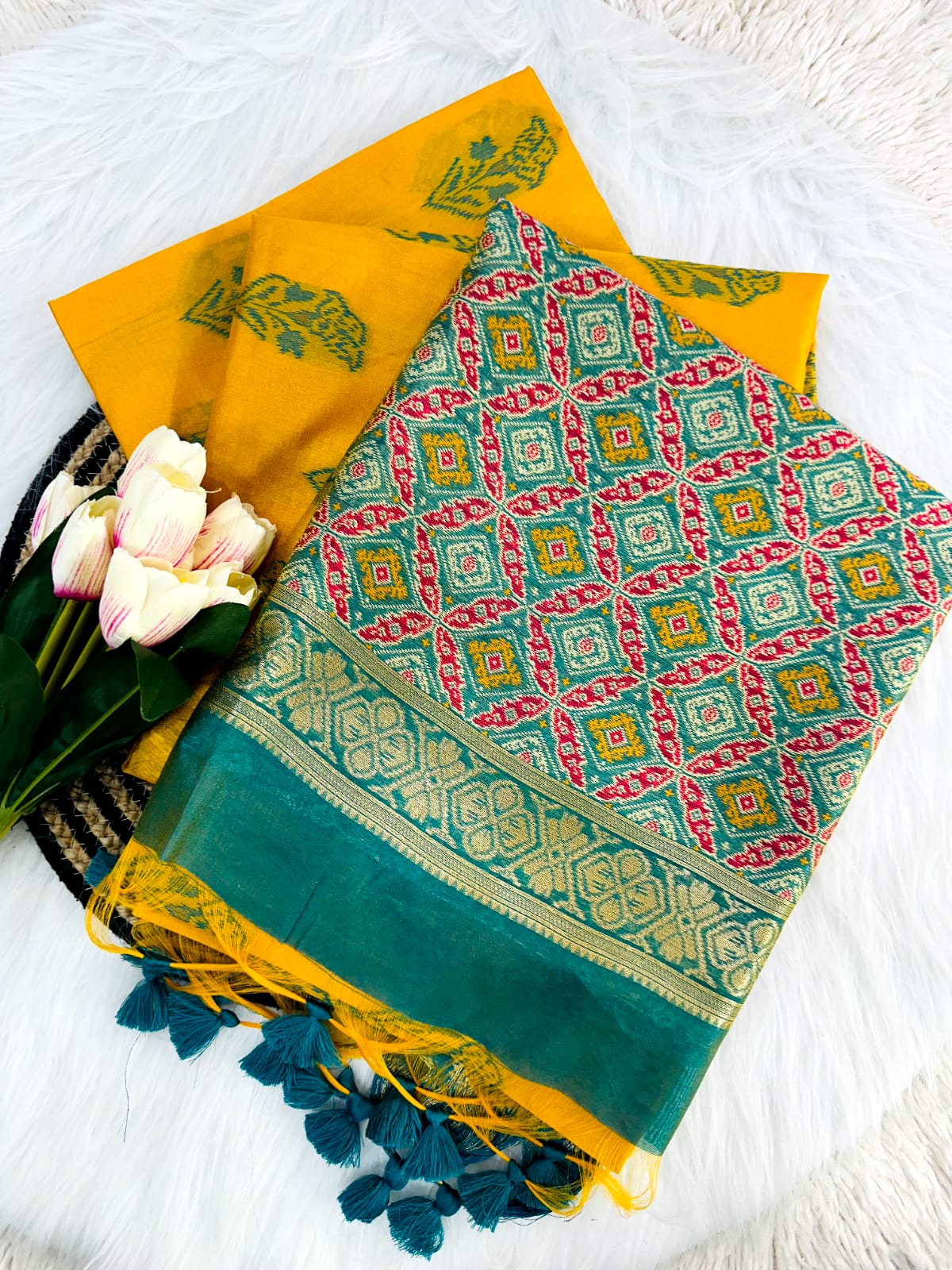 A Beautiful Traditional & Rich Heavy Patola Pallu Saree