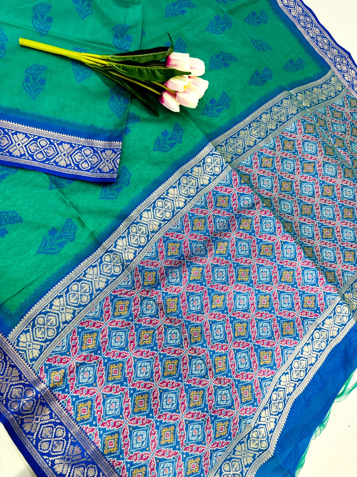 A Beautiful Traditional & Rich Heavy Patola Pallu Saree
