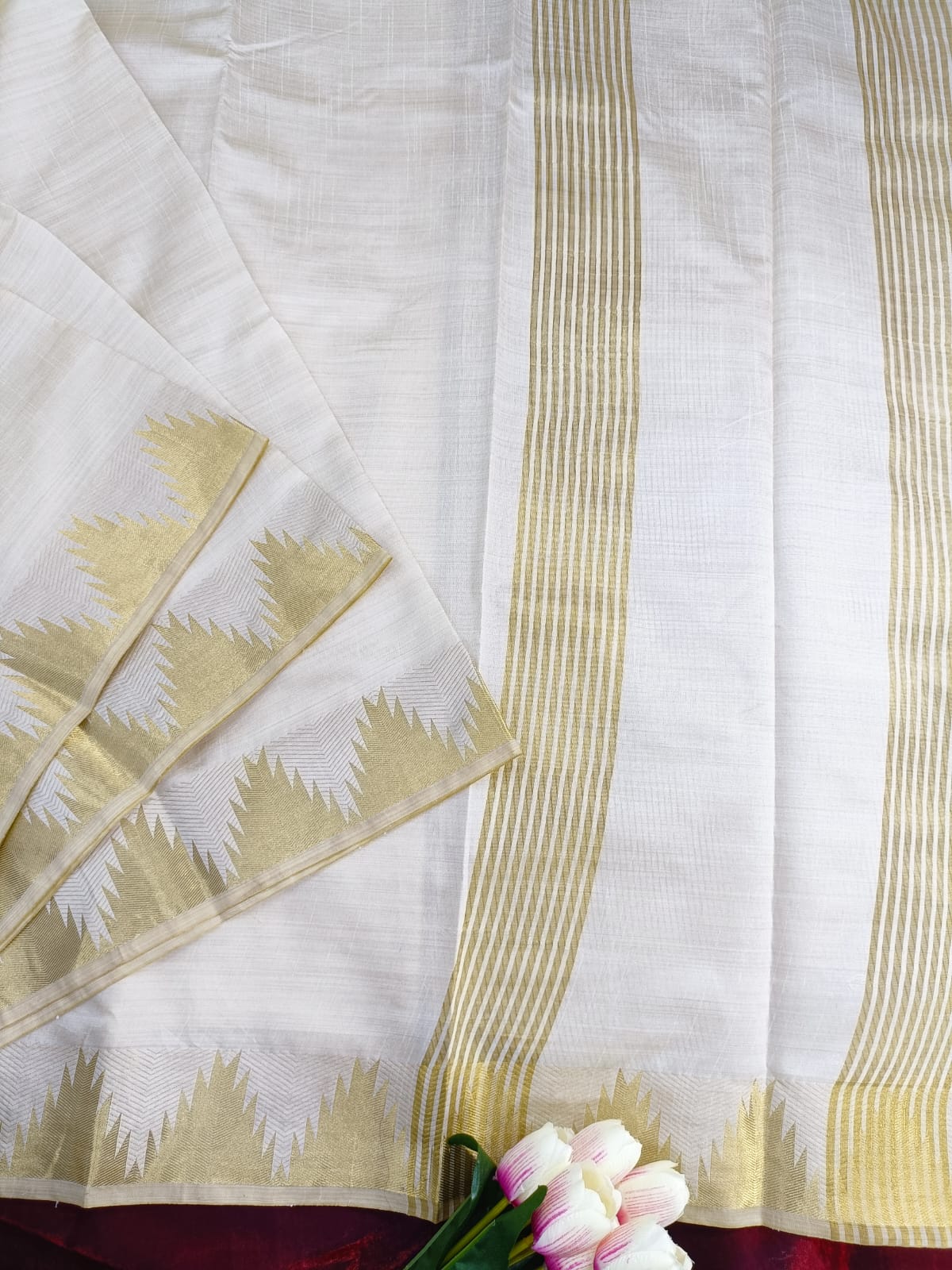 Stunning Tussar Silk Saree with Temple Border & Chit Pallu