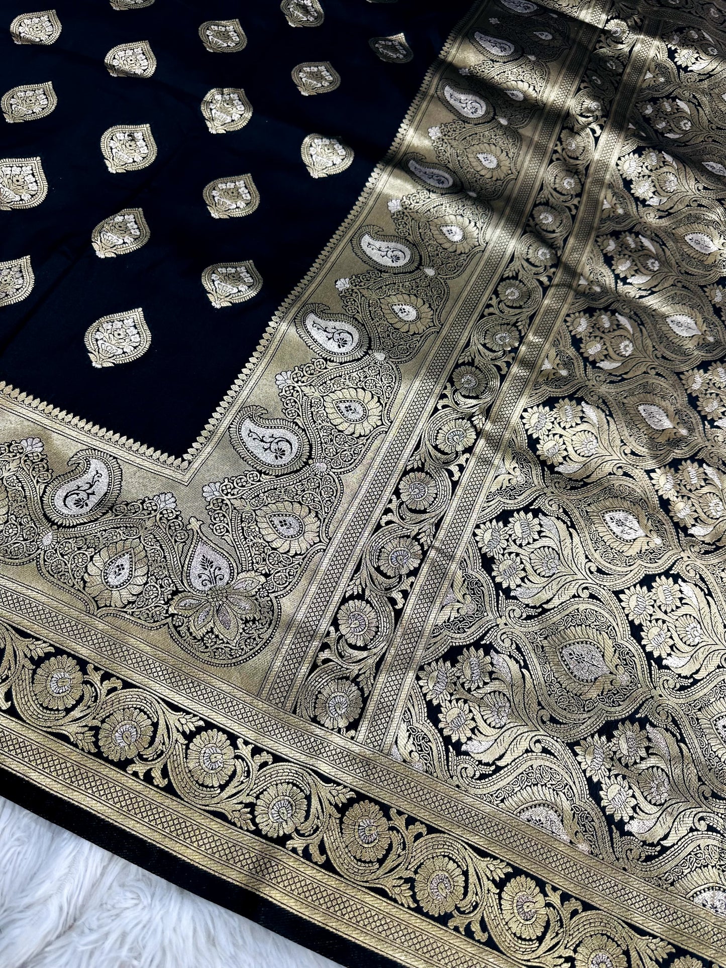 NEW WEDDING LIKE COLLCETION BANARASI SILK SAREE