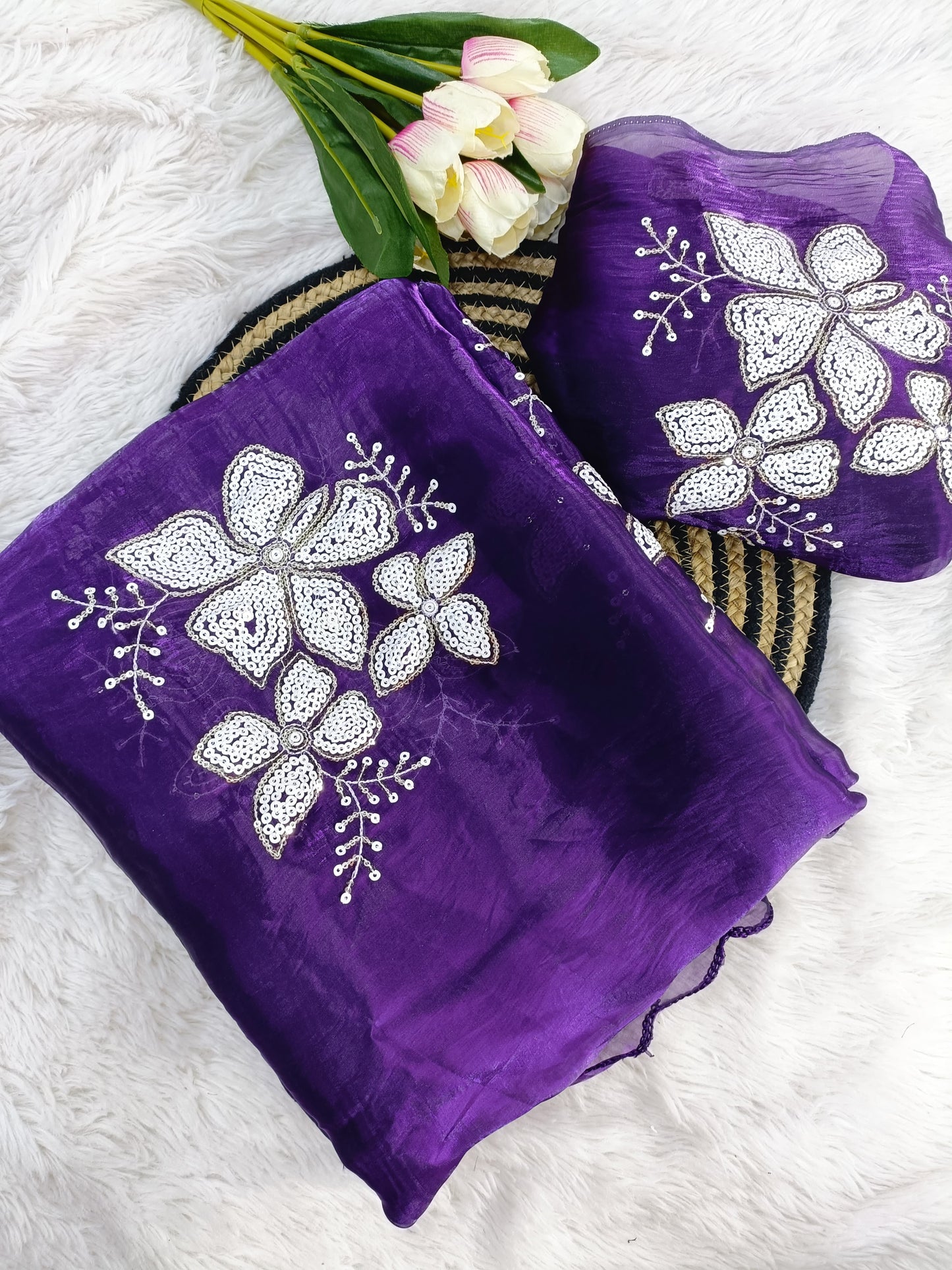 NEW PART WEAR JIMMY CHO WITH SIQUNCE SAREE WITH BLOUSE SIQUNCES WORK