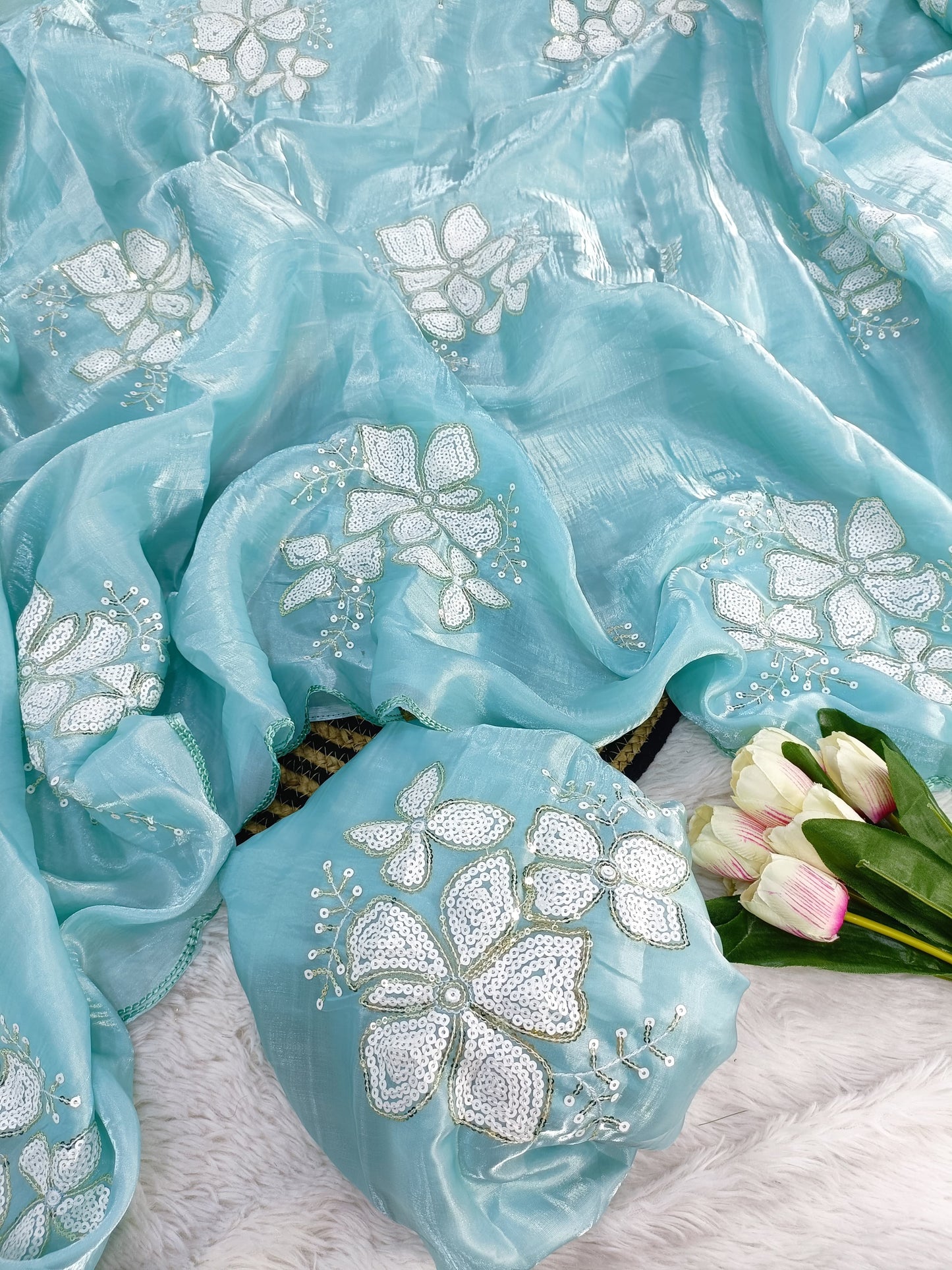 NEW PART WEAR JIMMY CHO WITH SIQUNCE SAREE WITH BLOUSE SIQUNCES WORK