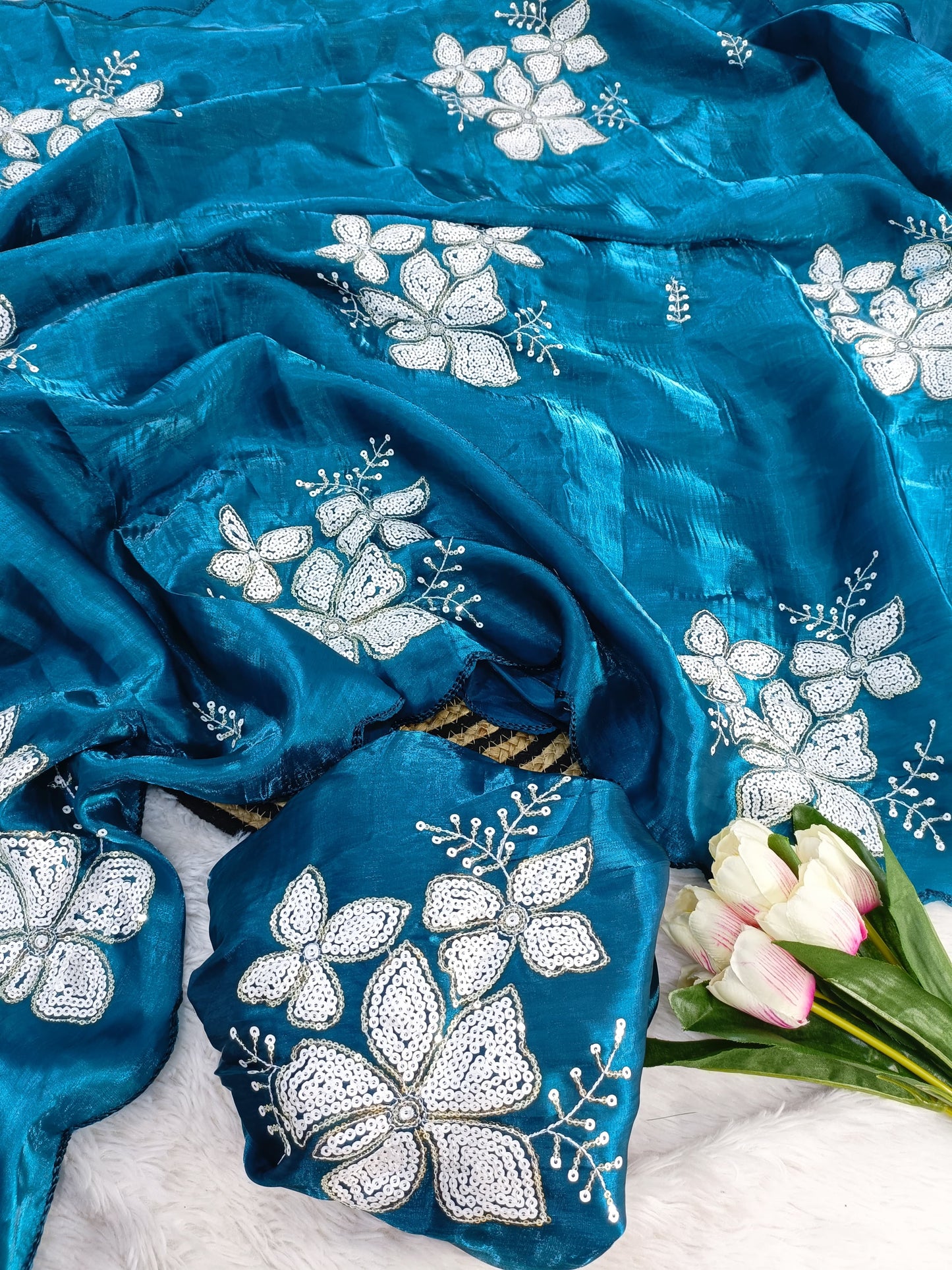 NEW PART WEAR JIMMY CHO WITH SIQUNCE SAREE WITH BLOUSE SIQUNCES WORK